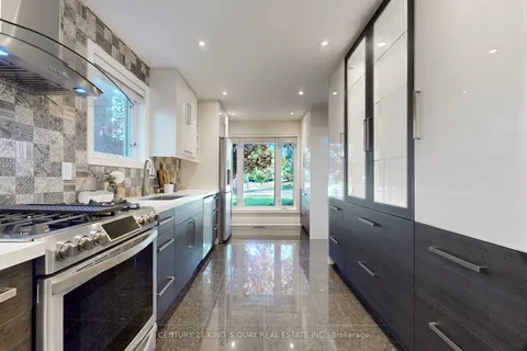 22 Coreydale Court, ON M3H 4T2