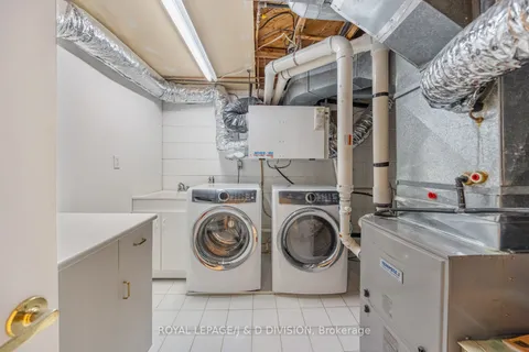 31 George Henry Boulevard, ON M2J 1E3