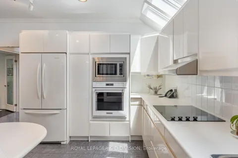 31 George Henry Boulevard, ON M2J 1E3