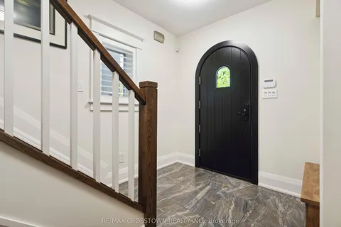353 Briar Hill Avenue, ON M4R 1J3