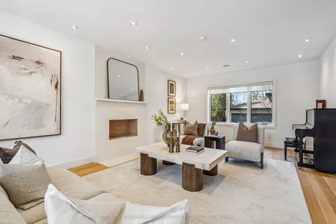 12 Highland Crescent, ON M4W 2S7