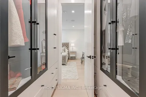 188 Duplex Avenue, ON M5P 2A9