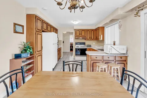 43 Ernest Avenue, ON M2J 3T4