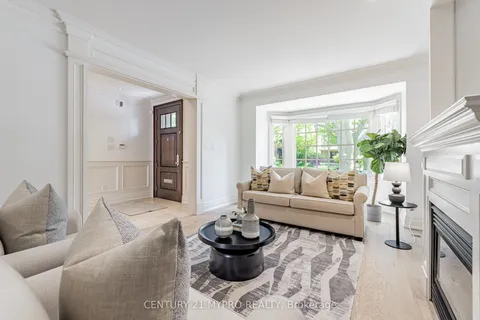 54 Ridge Hill Drive, ON M6C 2J4
