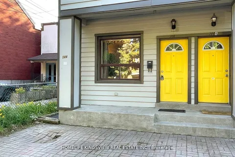 144 Clinton Street, ON M6G 2Y3