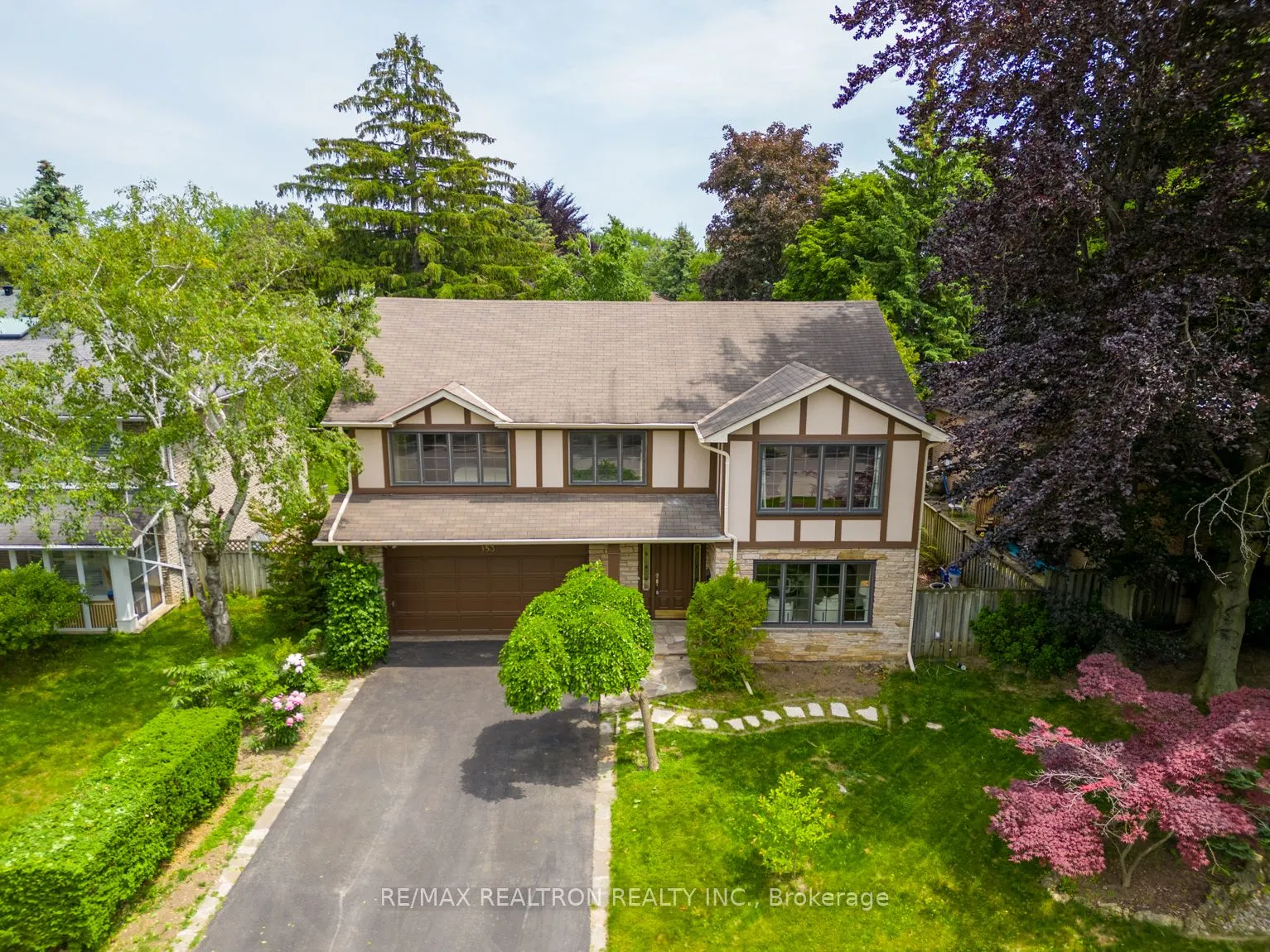 153 Banbury Road, ON M3B 2L7