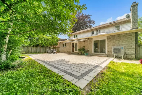 153 Banbury Road, ON M3B 2L7
