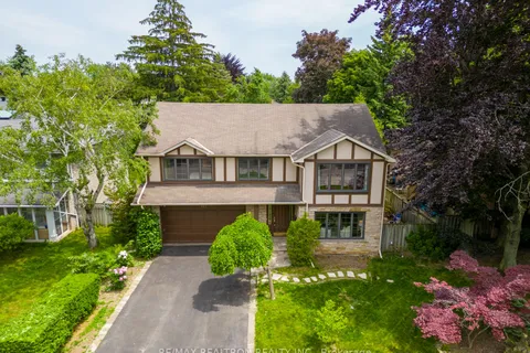 153 Banbury Road, ON M3B 2L7