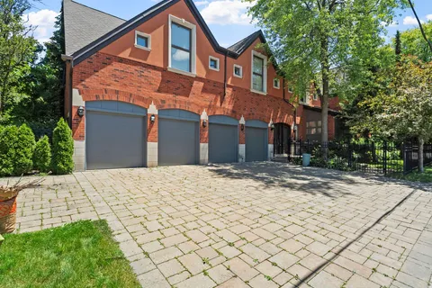 40 Old Colony Road, ON M2L 2K1