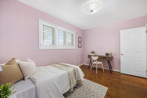 40 Marathon Crescent, ON M2R 2L7