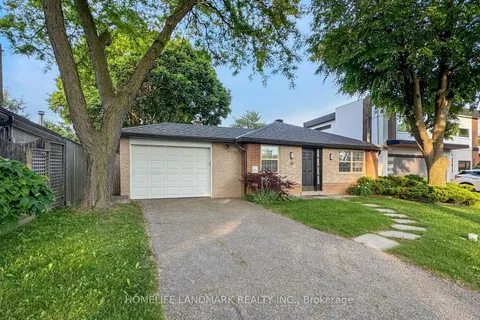 17 evermede Drive, ON M3A 2S2