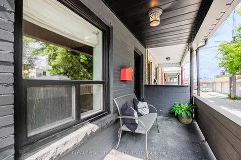 34 O'leary Avenue, Toronto, ON M6E 1L4