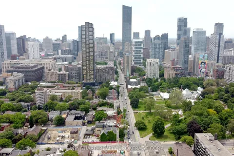 185 Gerrard Street, ON M5A 2E5