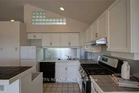 447 Oakwood Avenue, ON M6E 2W4