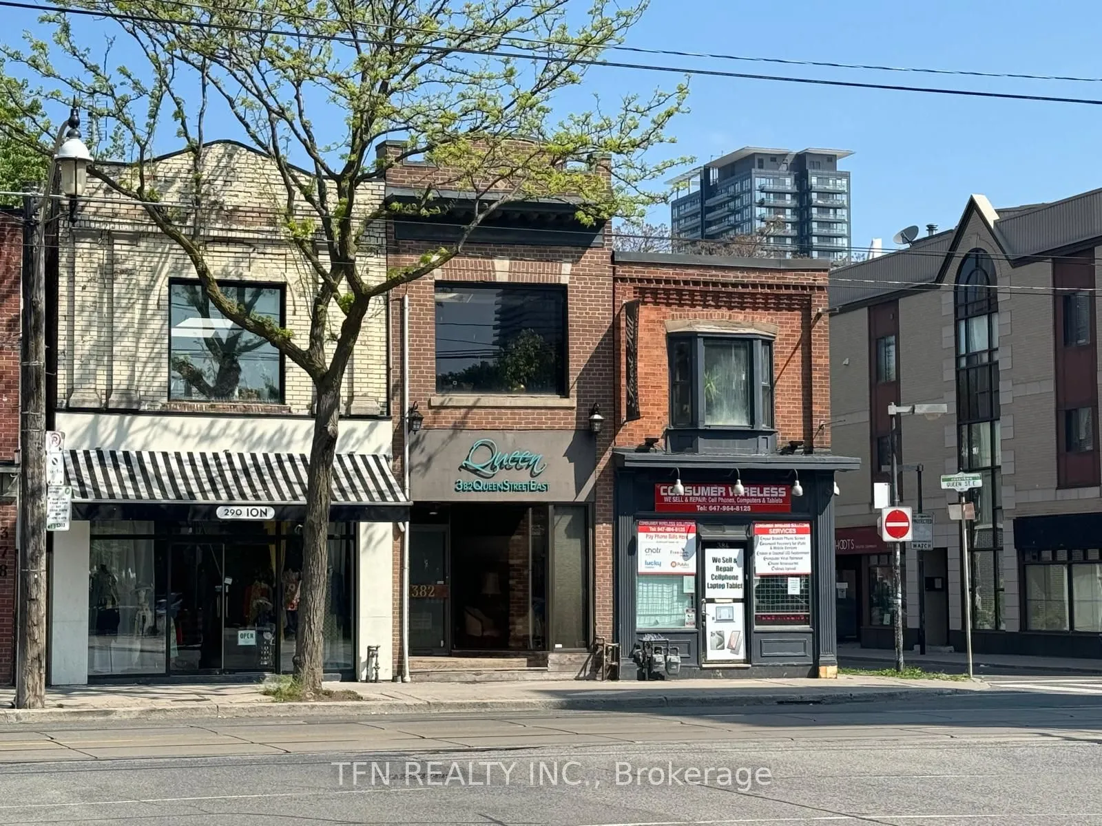 384 Queen Street, ON M5A 1T1