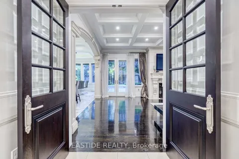 5 Swiftdale Place, ON M3B 1M3