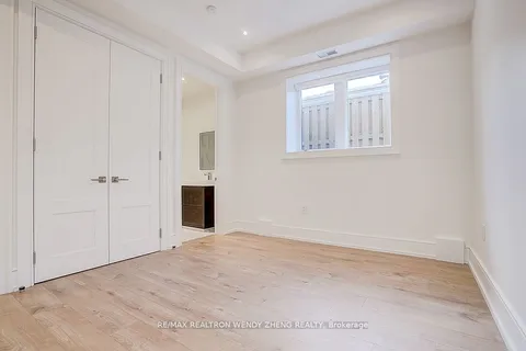 23 Cresthaven Drive, ON M2H 1L9