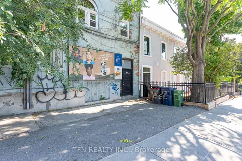 237 Gerrard Street, ON M5A 2G1