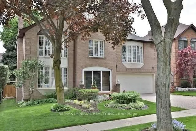 11 Riderwood Drive, ON M2L 2X4