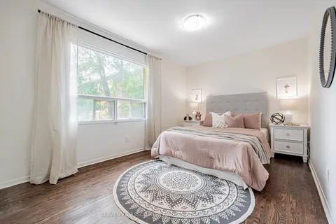 523 Glengarry Avenue, ON M5M 1G2