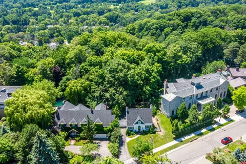 61 Highland Crescent, ON M2L 1G7