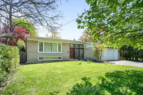17 Ravenscroft Circle, ON M2K 1X1