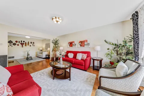 157 Dollery Court, ON M2R 3N9