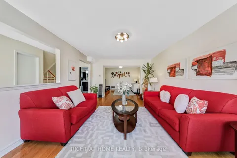 157 Dollery Court, ON M2R 3N9