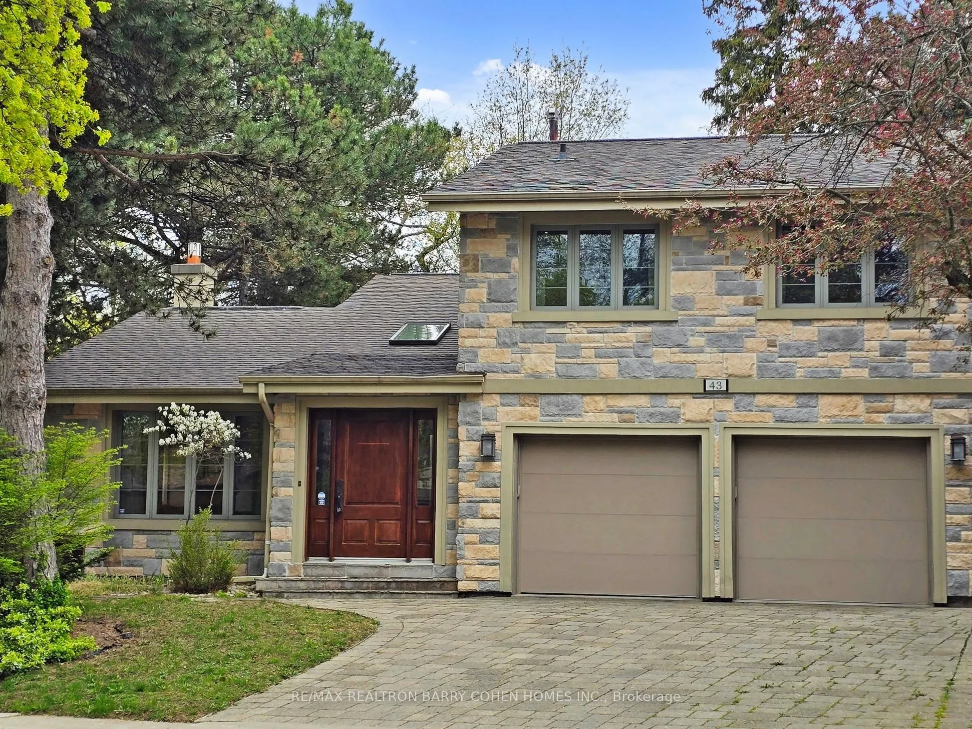 43 Bamboo Grove, ON M3B 2C8