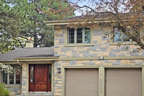43 Bamboo Grove, ON M3B 2C8