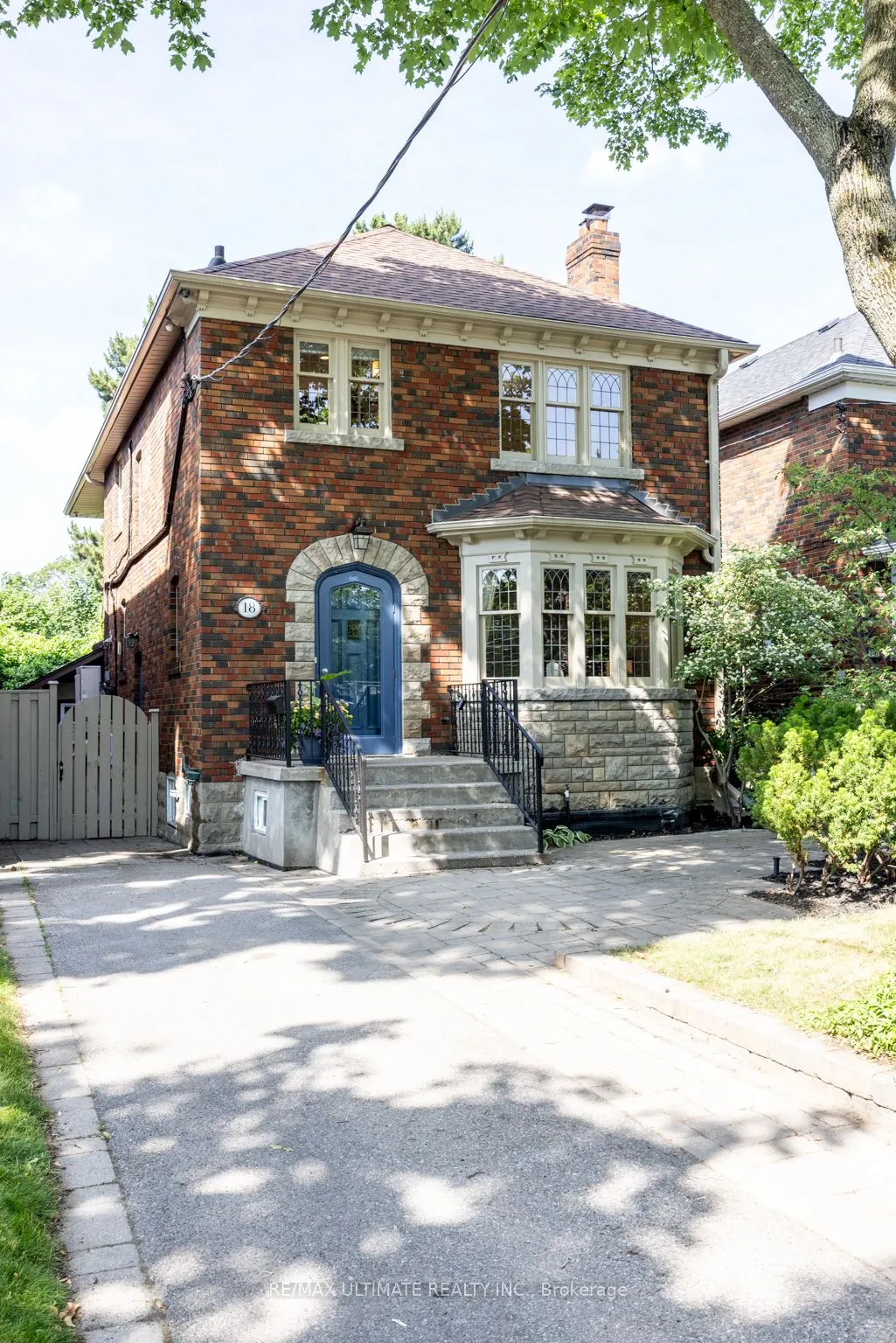 18 Rolph Road, ON M4G 3M6
