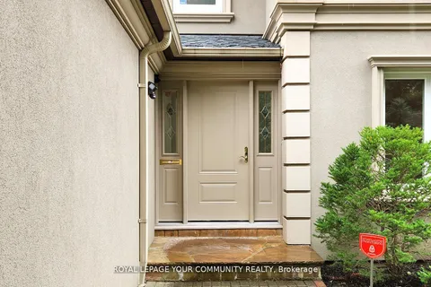 20 Elkpath Avenue, ON M2L 2W1