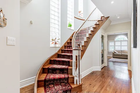 492 Melrose Avenue, ON M2M 2A2