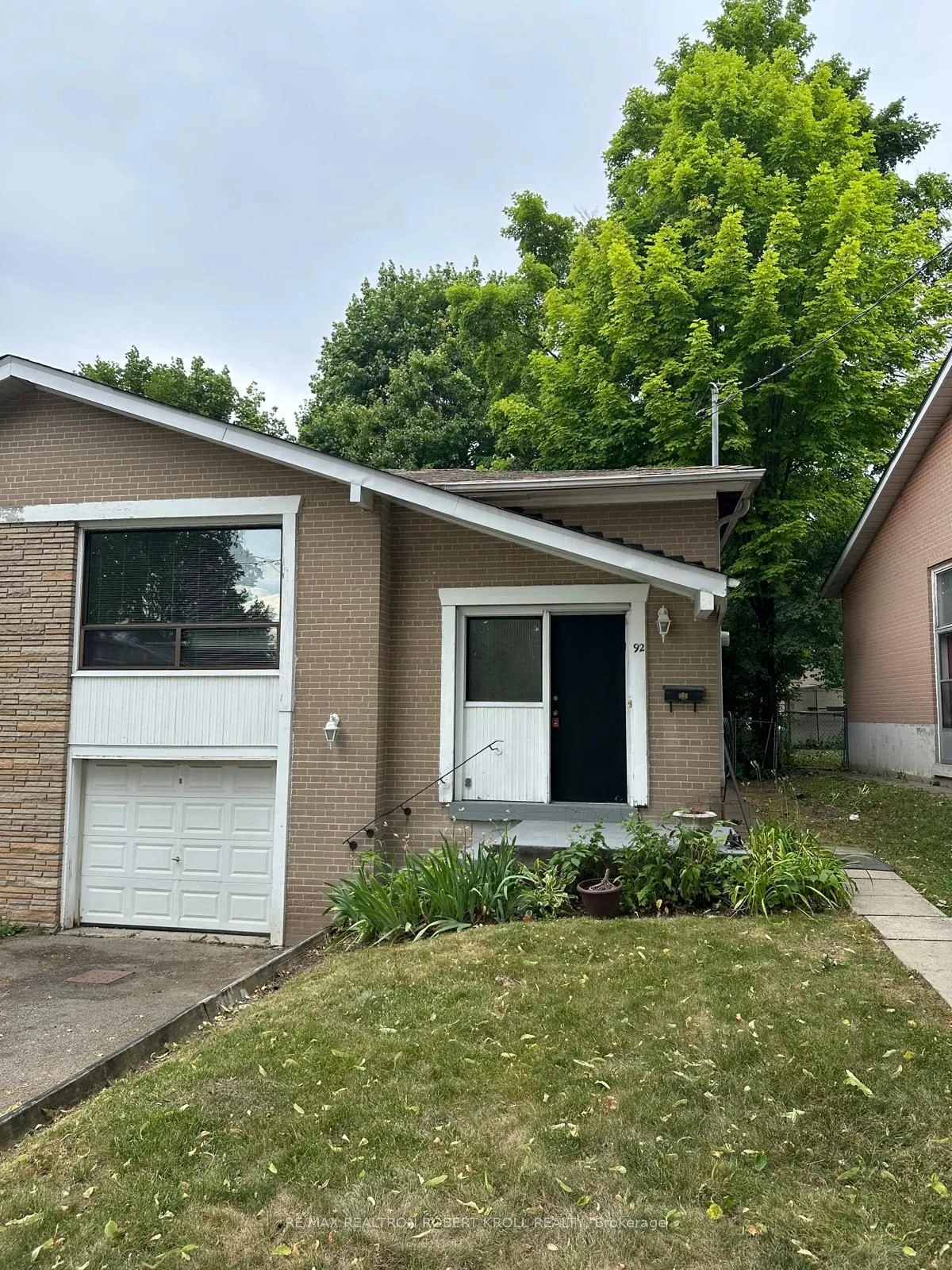 92 Elise Terrace, ON M2R 2X1