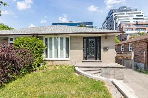 44 Caracas Road, ON M2K 1A9