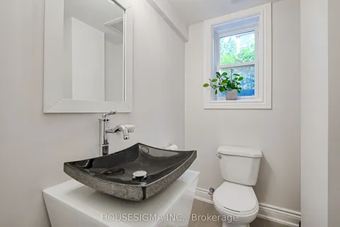 5 Ridge Hill Drive, ON M6C 2J2