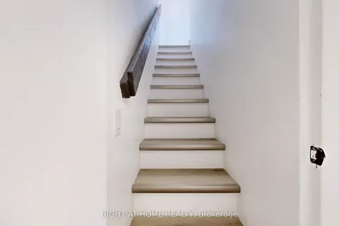 656 Crawford Street, ON M6G 3K2