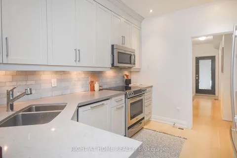 104 Summerhill Avenue, ON M4T 1B2