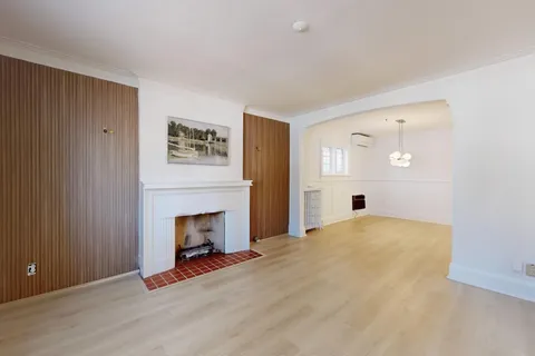 55 Banff Road, ON M4S 2V6