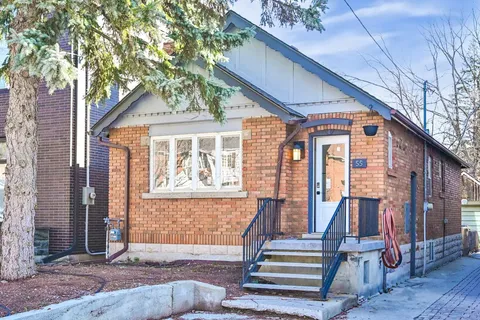 55 Banff Road, ON M4S 2V6