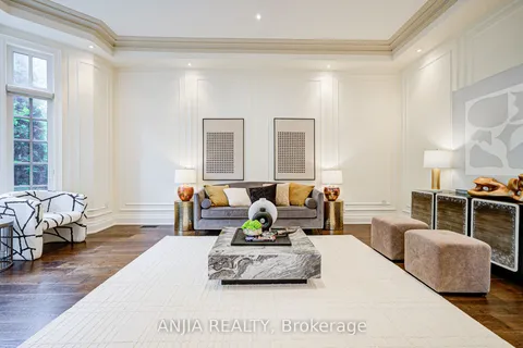 7 Swiftdale Place, ON M3B 1M3