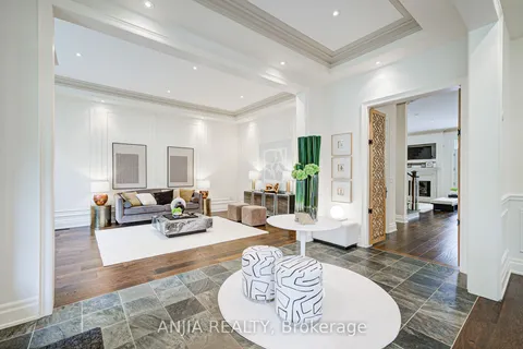 7 Swiftdale Place, ON M3B 1M3