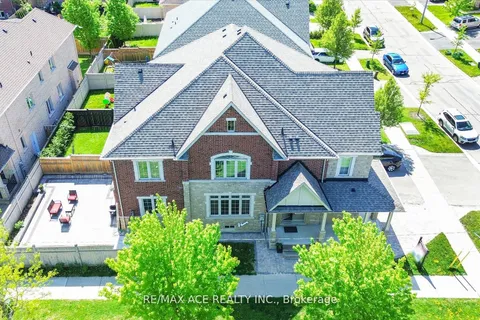 1 Goldthread Terrace, ON M3H 0B8