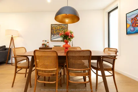 137 Marlborough Place, ON M5R 3J5