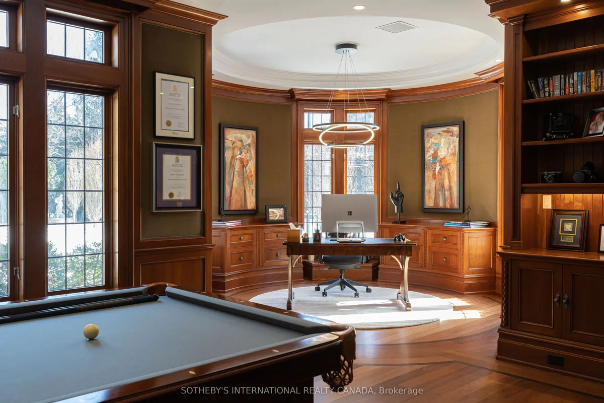 45 Bayview Ridge, ON M2L 1E3