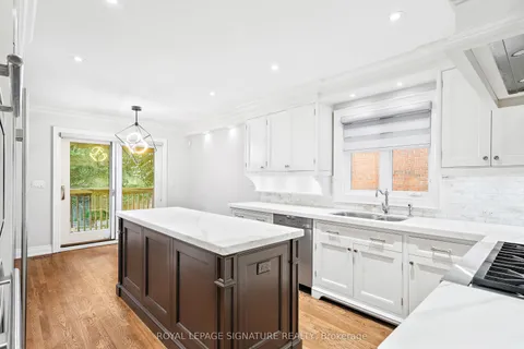 518 Cranbrooke Avenue, ON M5M 1N8