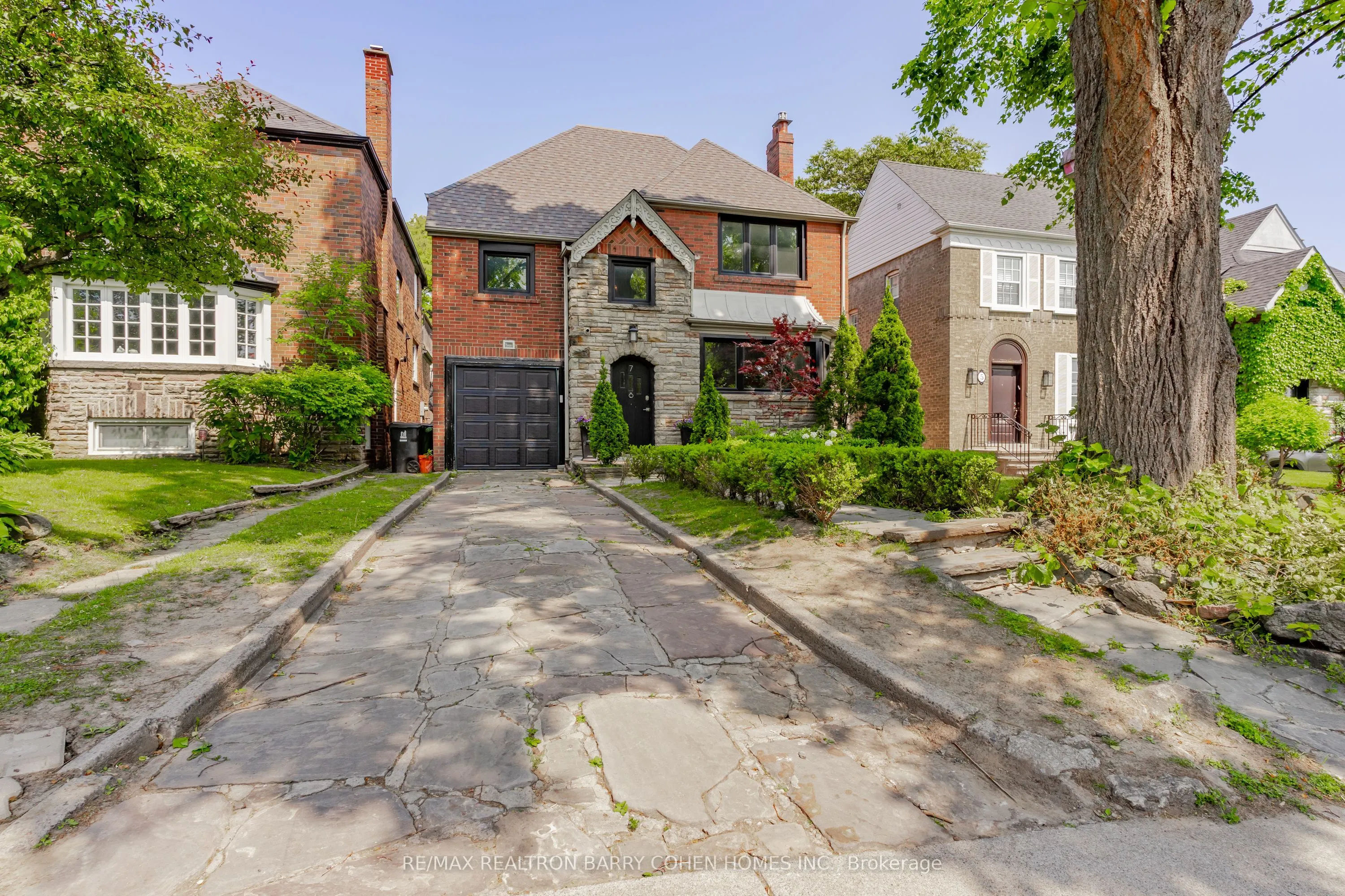 7 Glenarden Road, ON M6C 3J8