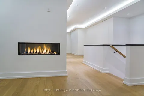 18 Humewood Gardens, ON M6C 1E8