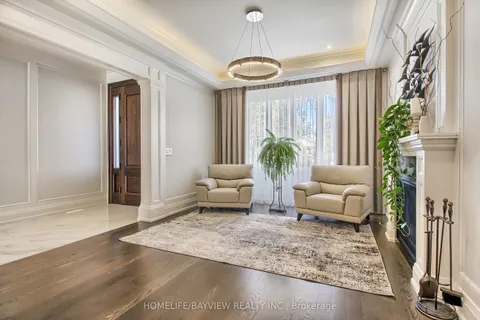 41 Transwell Avenue, ON M2R 2J9