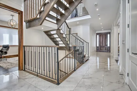 41 Transwell Avenue, ON M2R 2J9